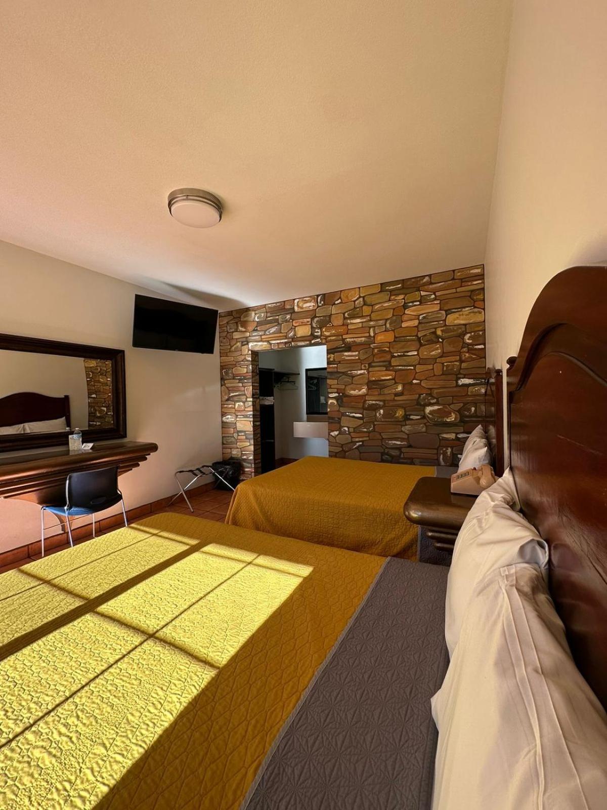 Hotel Colonial De Nogales Nogales  Extérieur photo