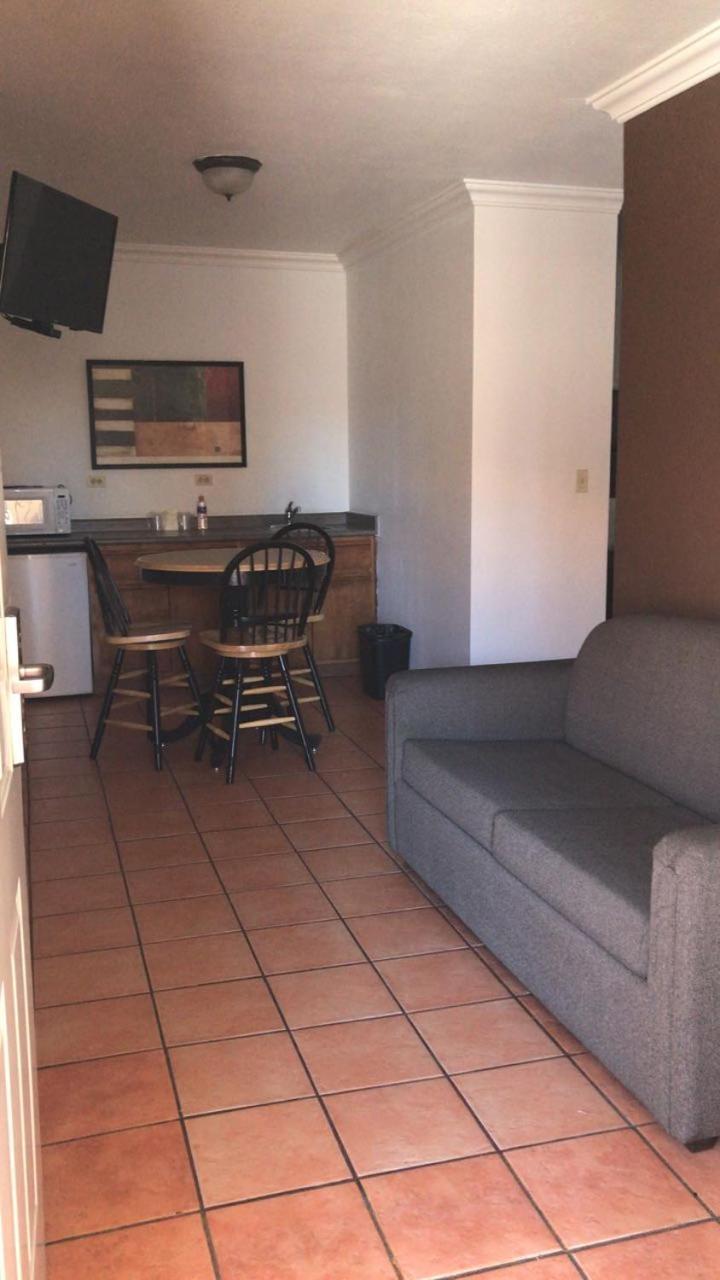 Hotel Colonial De Nogales Nogales  Extérieur photo